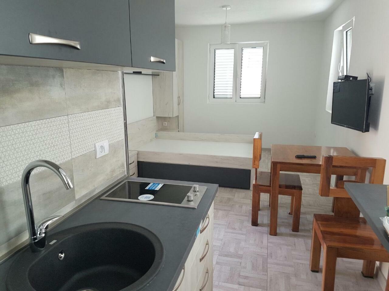 Porto Njegusi A2 Daire Cetinje Dış mekan fotoğraf