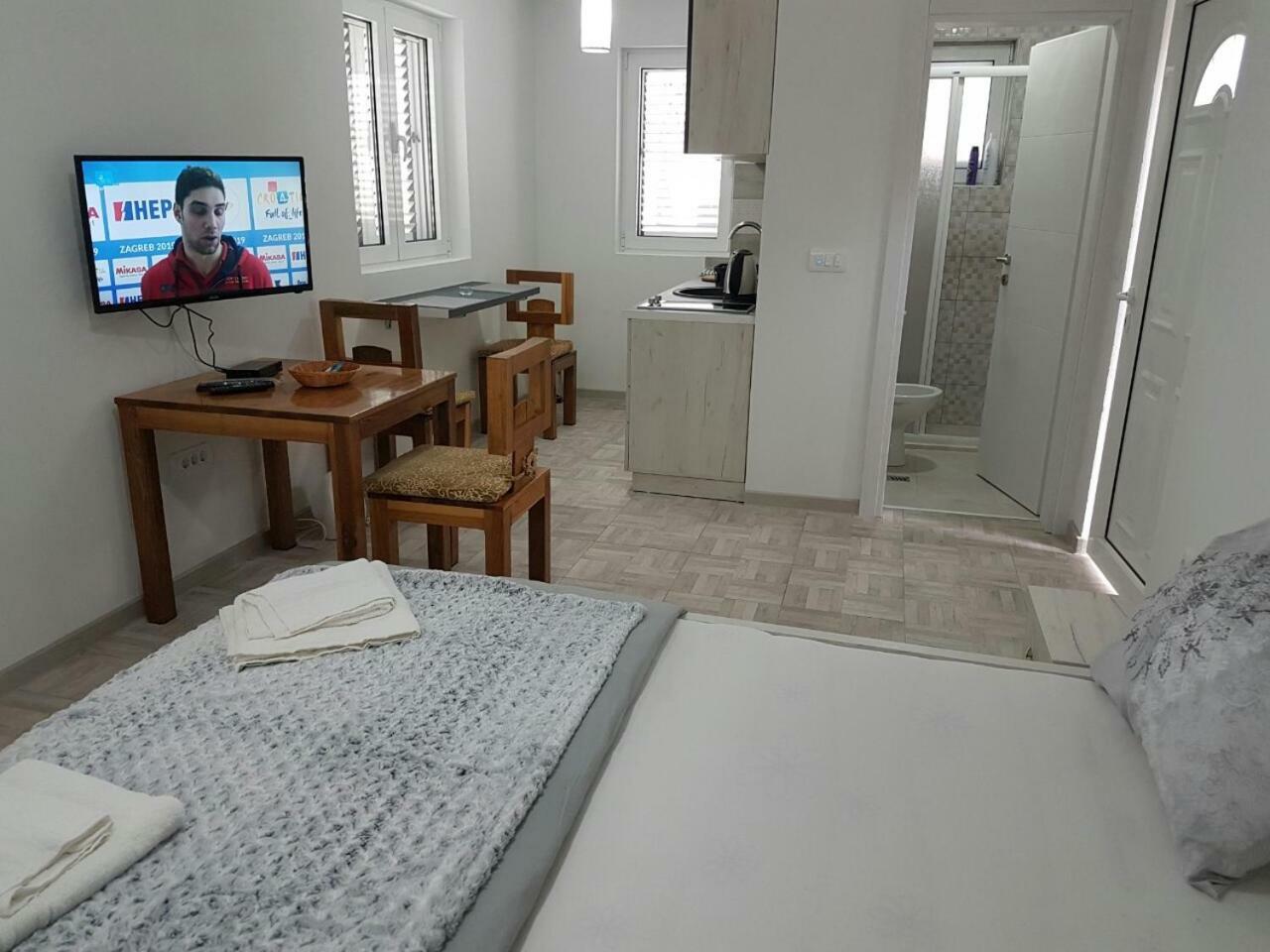 Porto Njegusi A2 Daire Cetinje Dış mekan fotoğraf